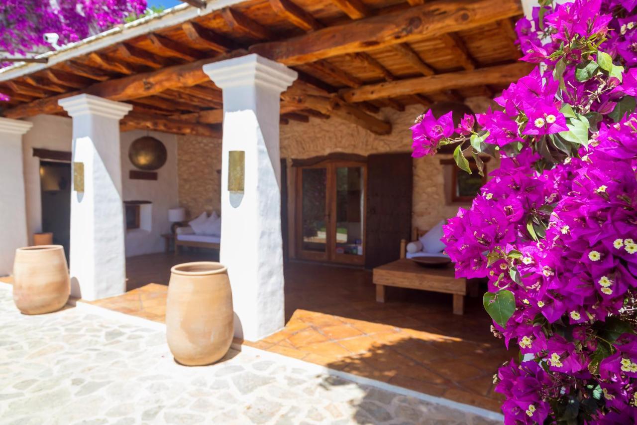 Agroturismo Atzaro Санта-Эулалия-дель-Рио Экстерьер фото